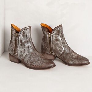SEYCHELLES x ANTHROPOLOGIE | Lucky Penny Metallic Silver Pewter Zip Up Booties